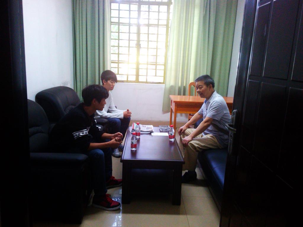 关工委老同志结对帮扶困难学生